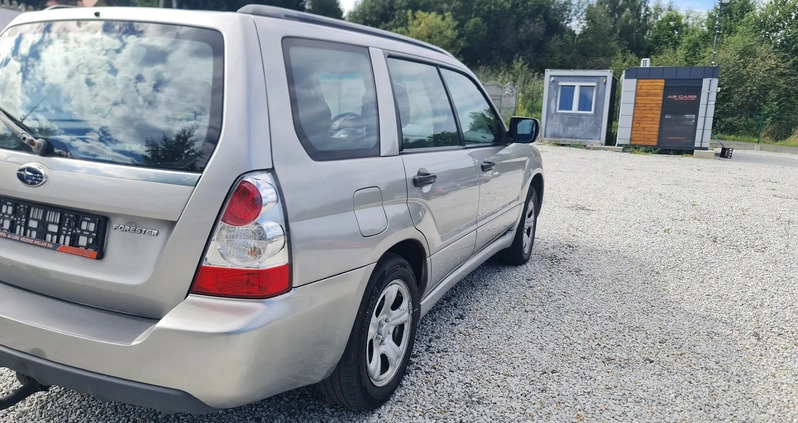 Subaru Forester cena 15900 przebieg: 218000, rok produkcji 2006 z Olszyna małe 497